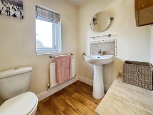 En Suite- click for photo gallery